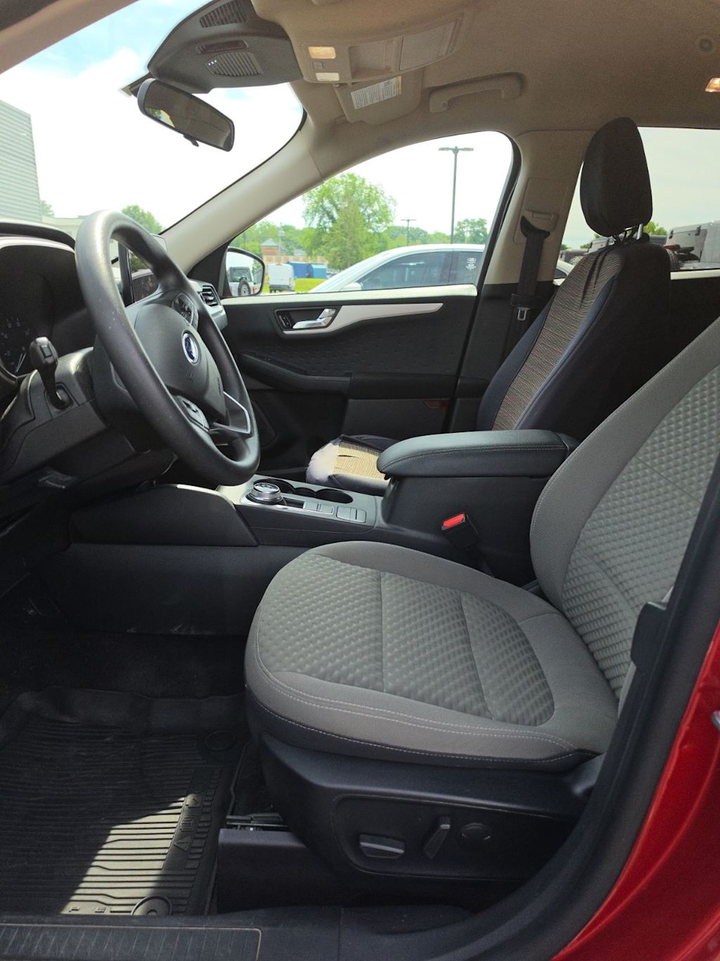 Thumbnail: 2020 Ford Escape - 4