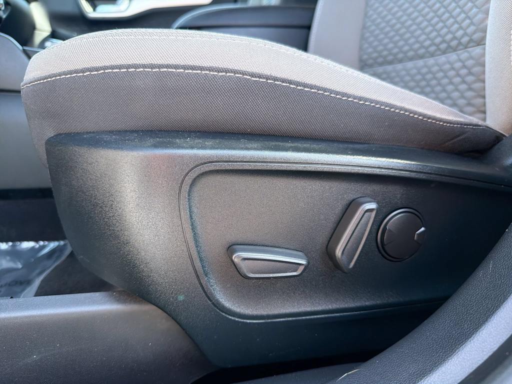 Thumbnail: 2020 Ford Escape - 26
