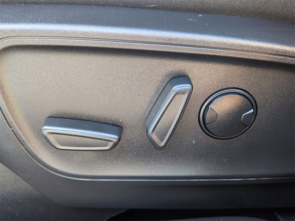 Thumbnail: 2023 Ford Escape - 24