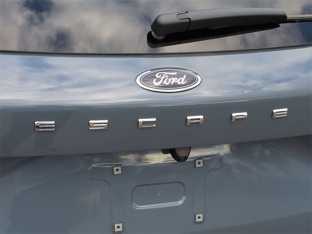 Thumbnail: 2025 Ford Escape - 6