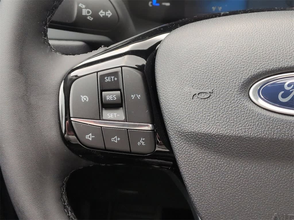 Thumbnail: 2025 Ford Escape - 30