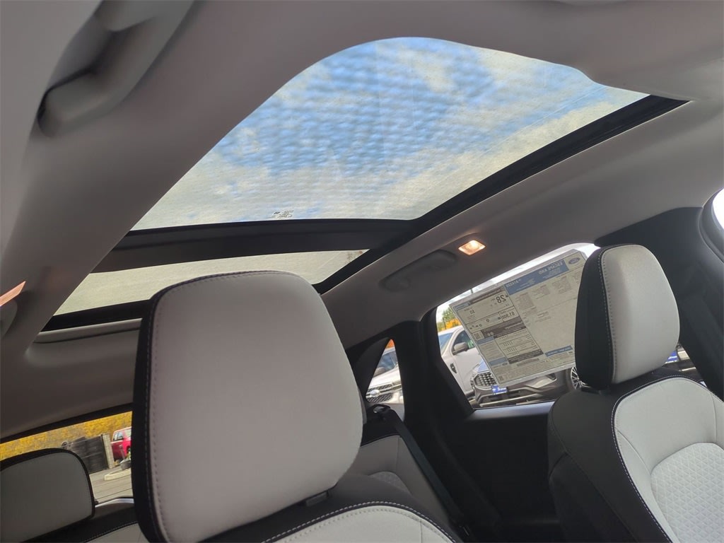 Thumbnail: 2025 Ford Escape - 28