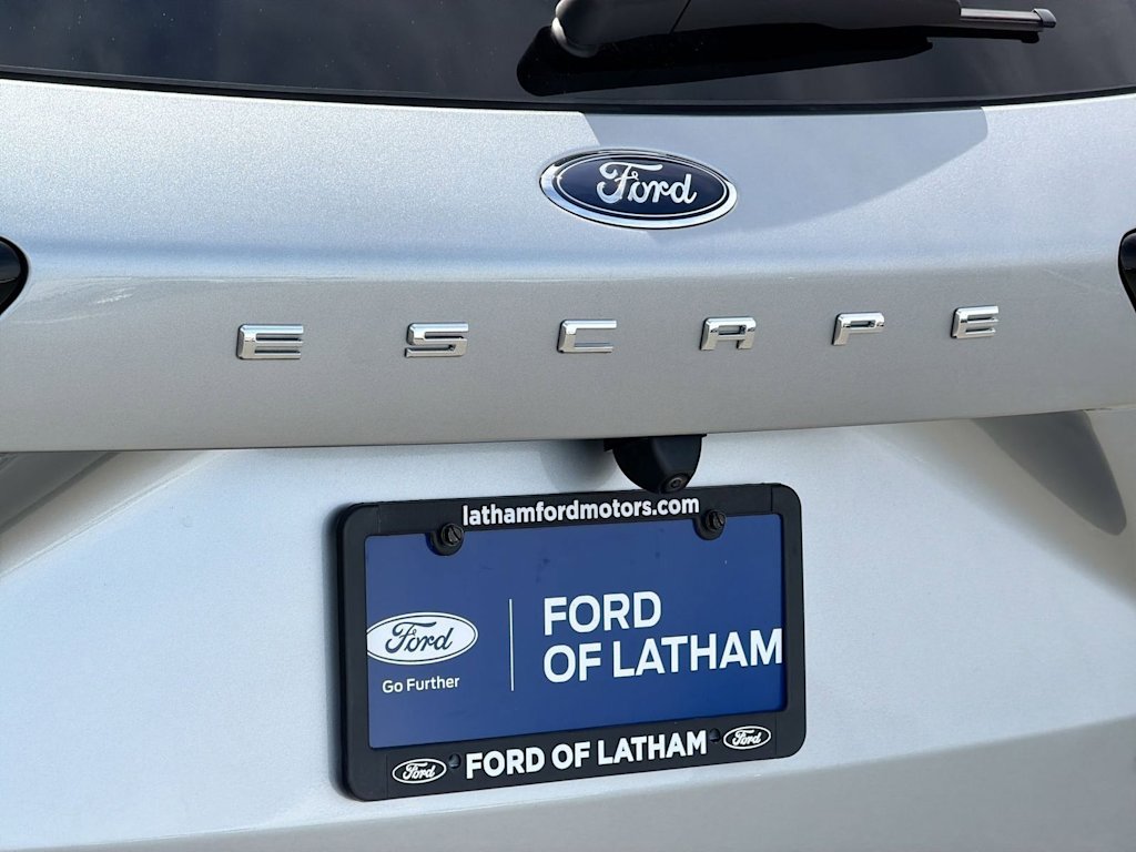 Thumbnail: 2023 Ford Escape - 16