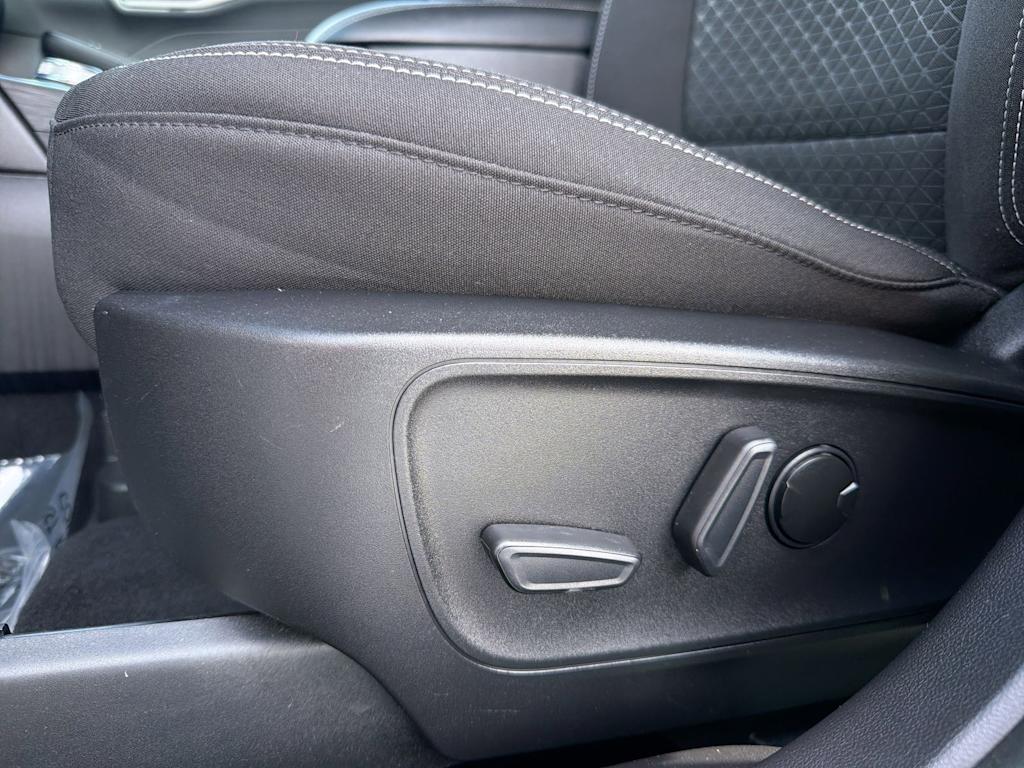 Thumbnail: 2023 Ford Escape - 25