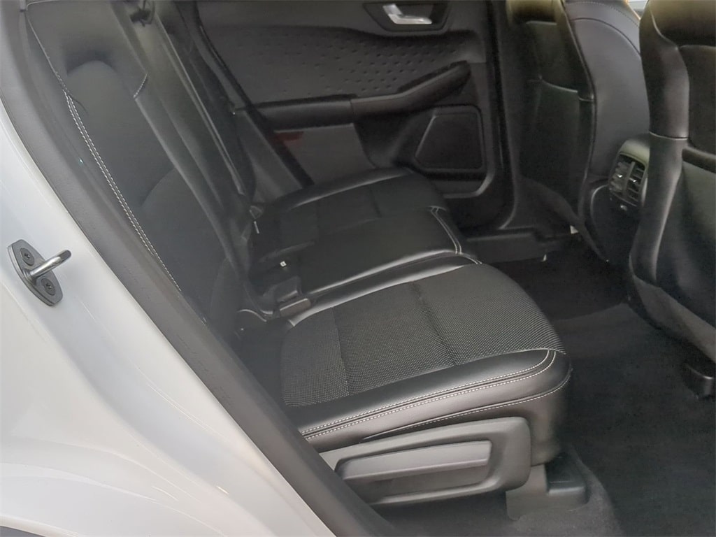 2020 Ford Escape SEL 30