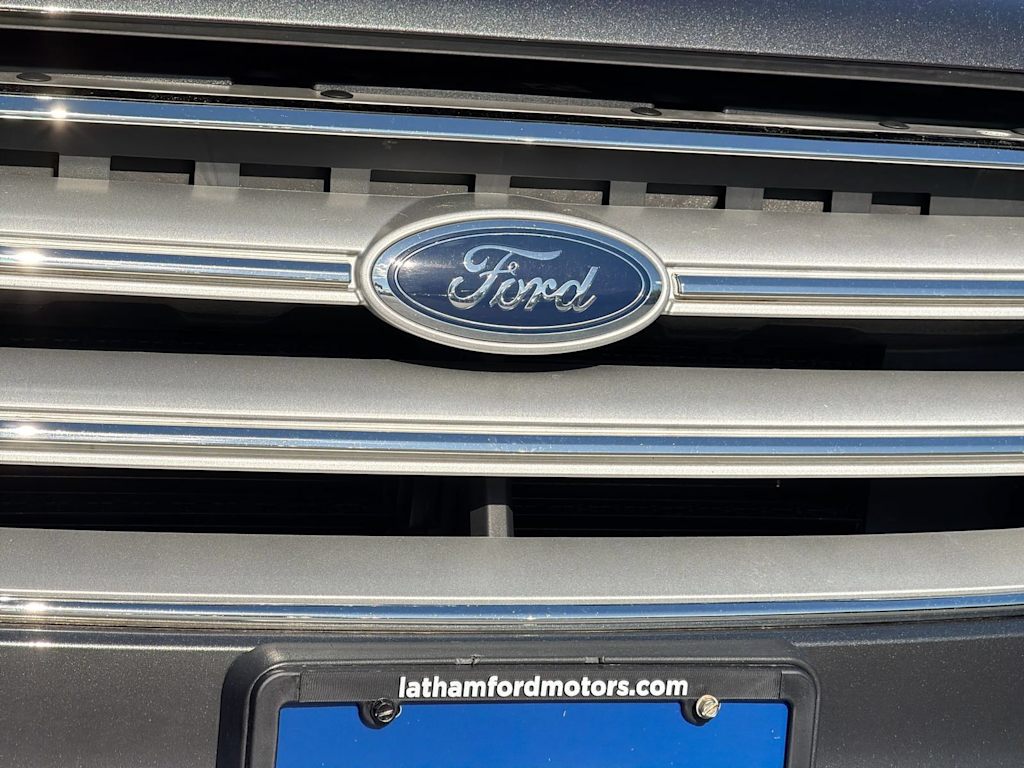 Thumbnail: 2019 Ford Escape - 6