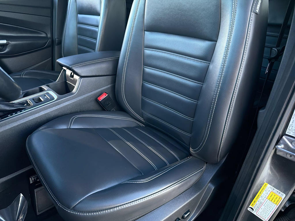 Thumbnail: 2019 Ford Escape - 10