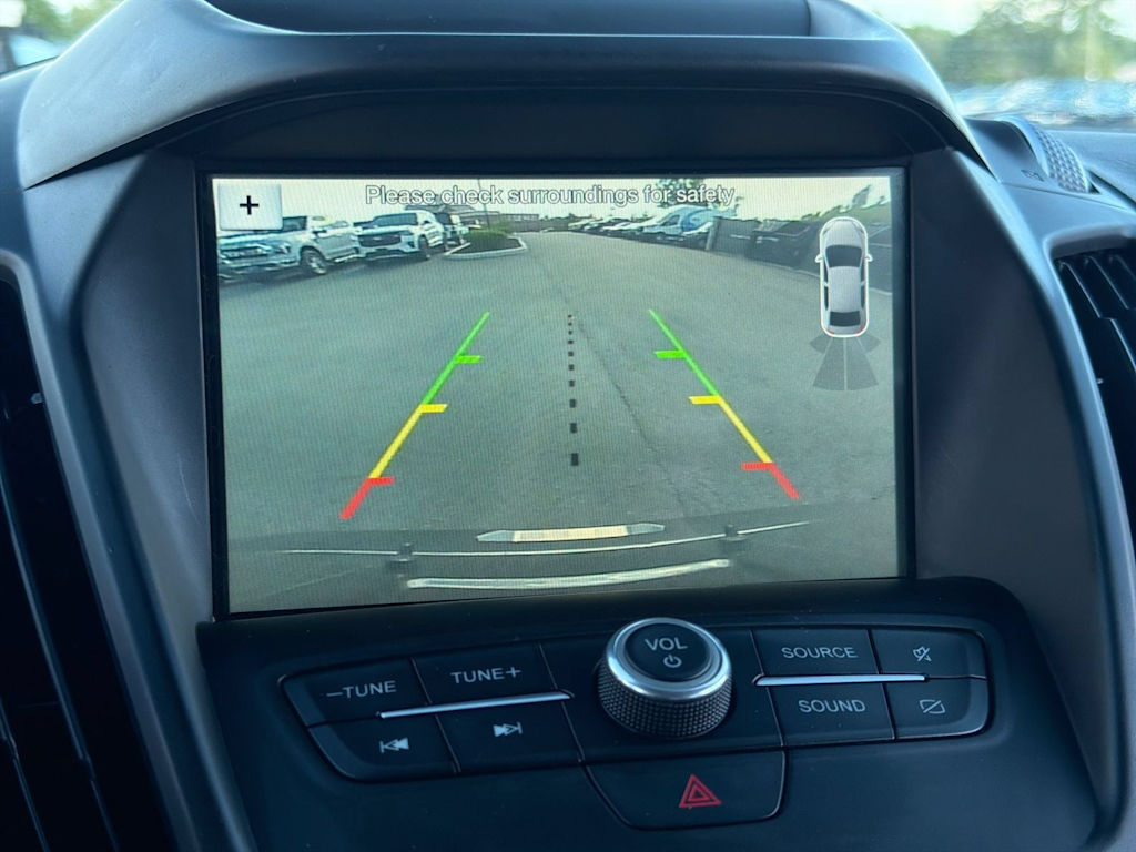 Thumbnail: 2019 Ford Escape - 32