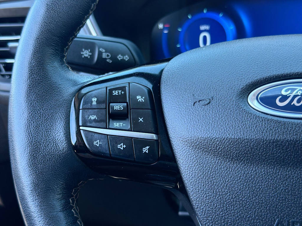 Thumbnail: 2022 Ford Escape - 29