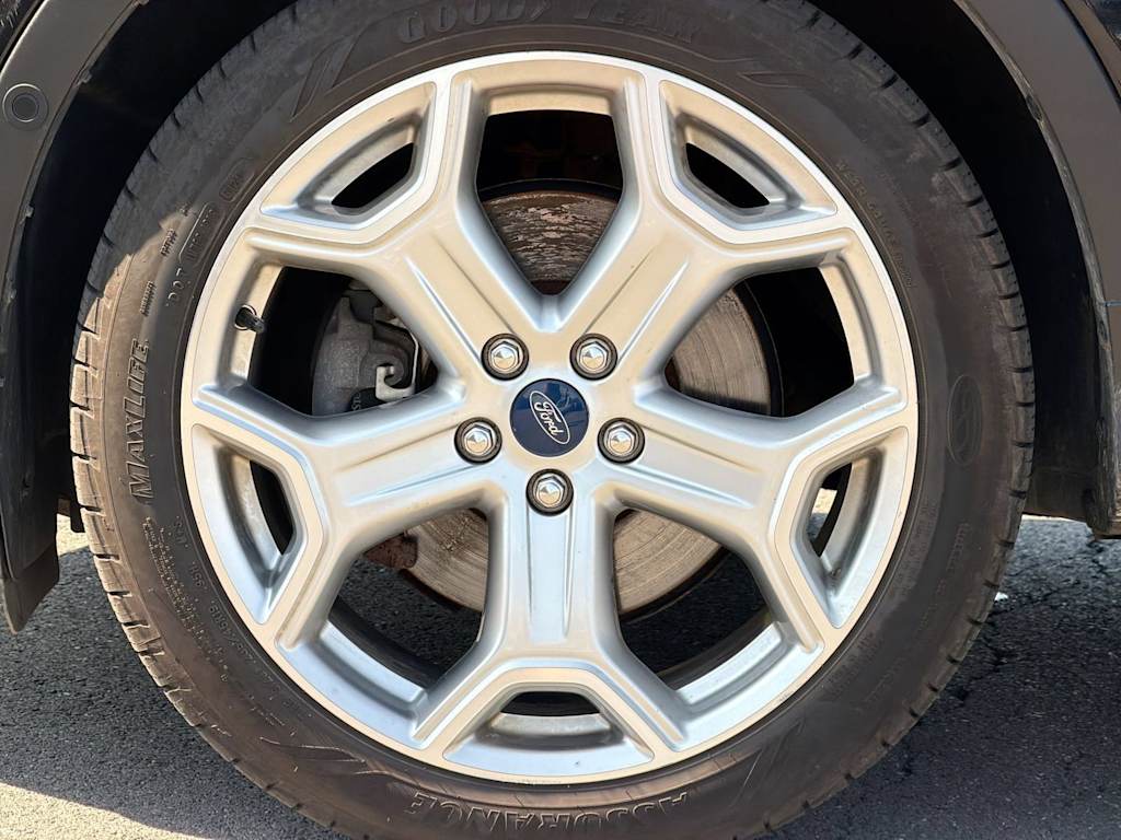 Thumbnail: 2019 Ford Escape - 8