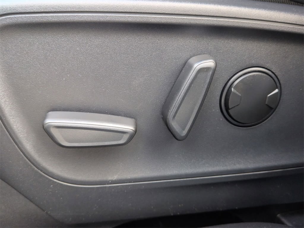 Thumbnail: 2025 Ford Escape - 25