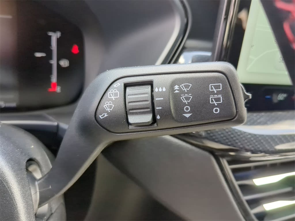 2025 Ford Escape ST-Line 34
