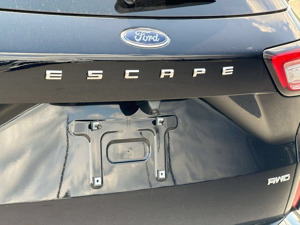 Thumbnail: 2024 Ford Escape - 15
