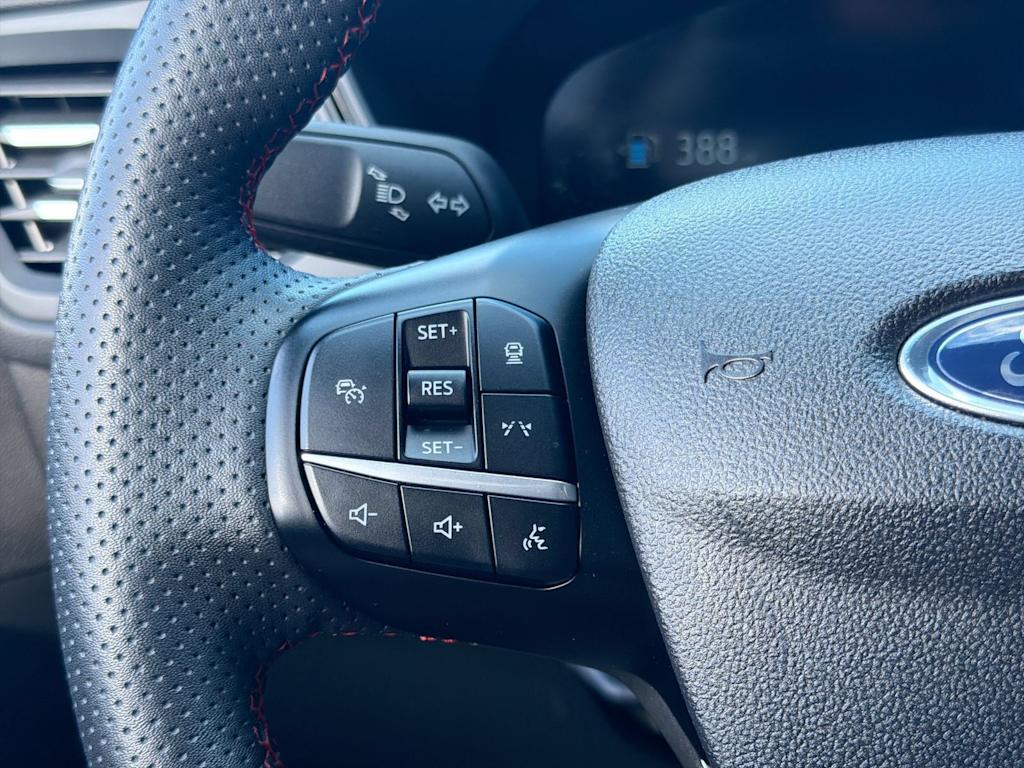 Thumbnail: 2023 Ford Escape - 30