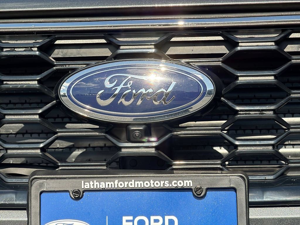 Thumbnail: 2023 Ford Escape - 8