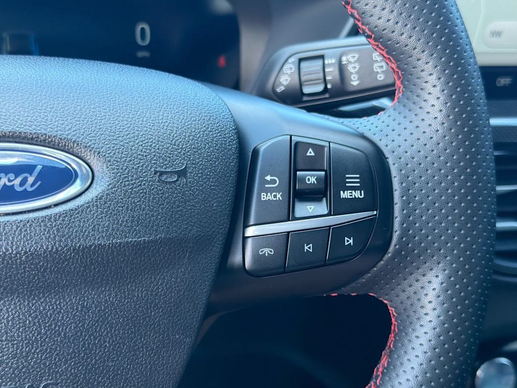 Thumbnail: 2023 Ford Escape - 31