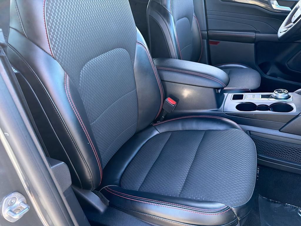 Thumbnail: 2023 Ford Escape - 29