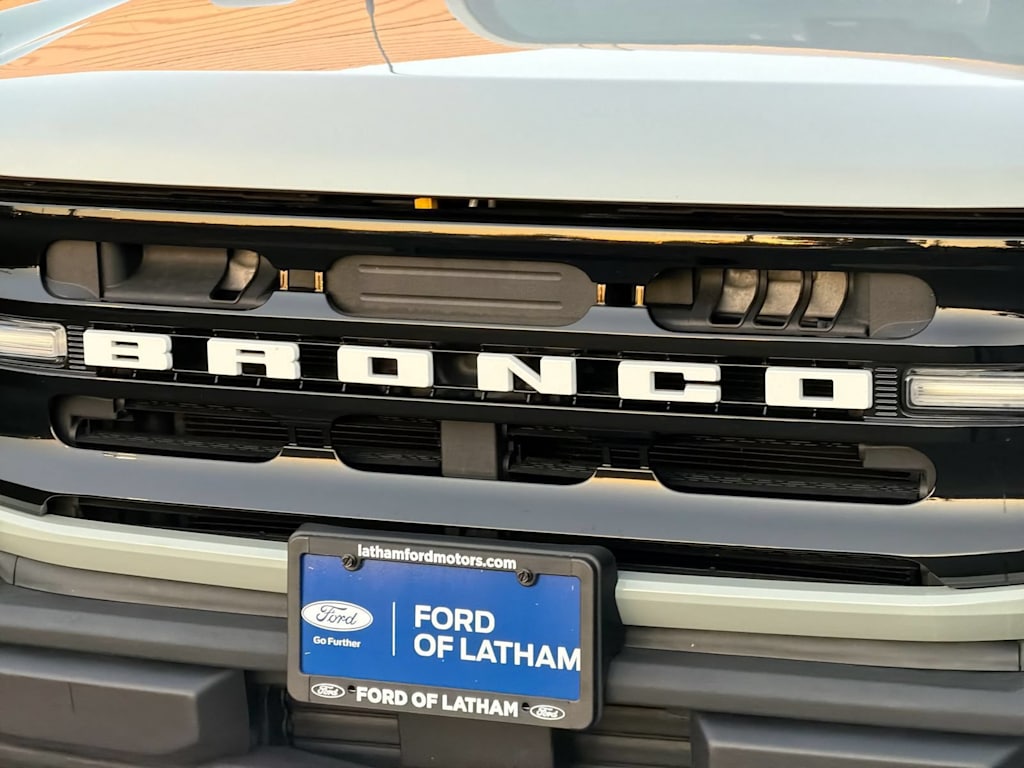 Thumbnail: 2022 Ford Bronco - 25