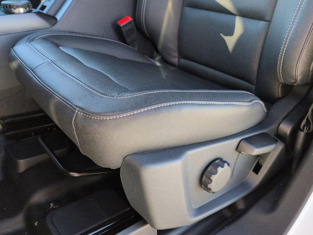 Thumbnail: 2025 Ford Bronco - 25