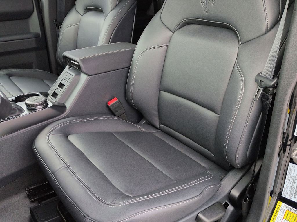 Thumbnail: 2025 Ford Bronco - 9