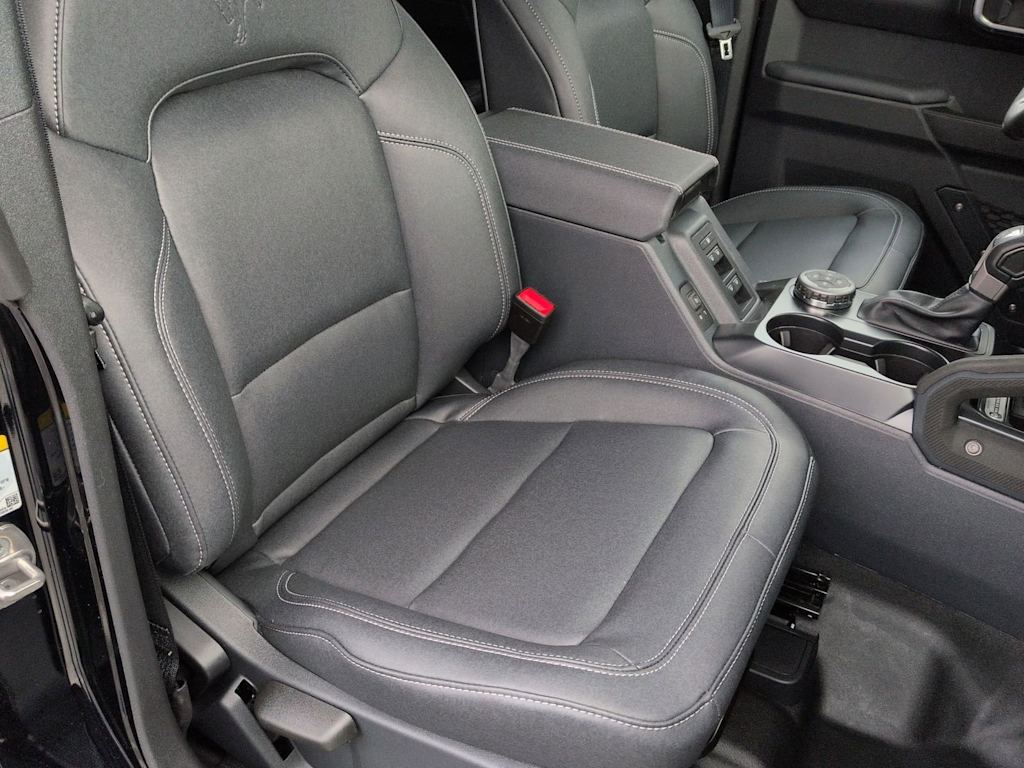 Thumbnail: 2025 Ford Bronco - 10