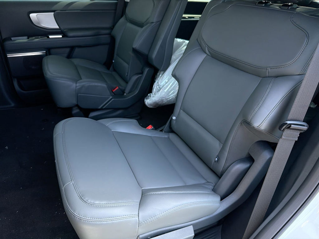 Thumbnail: 2026 Ford Expedition - 25