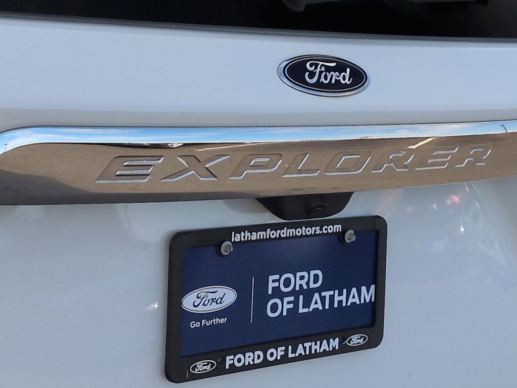 Thumbnail: 2023 Ford Explorer - 26