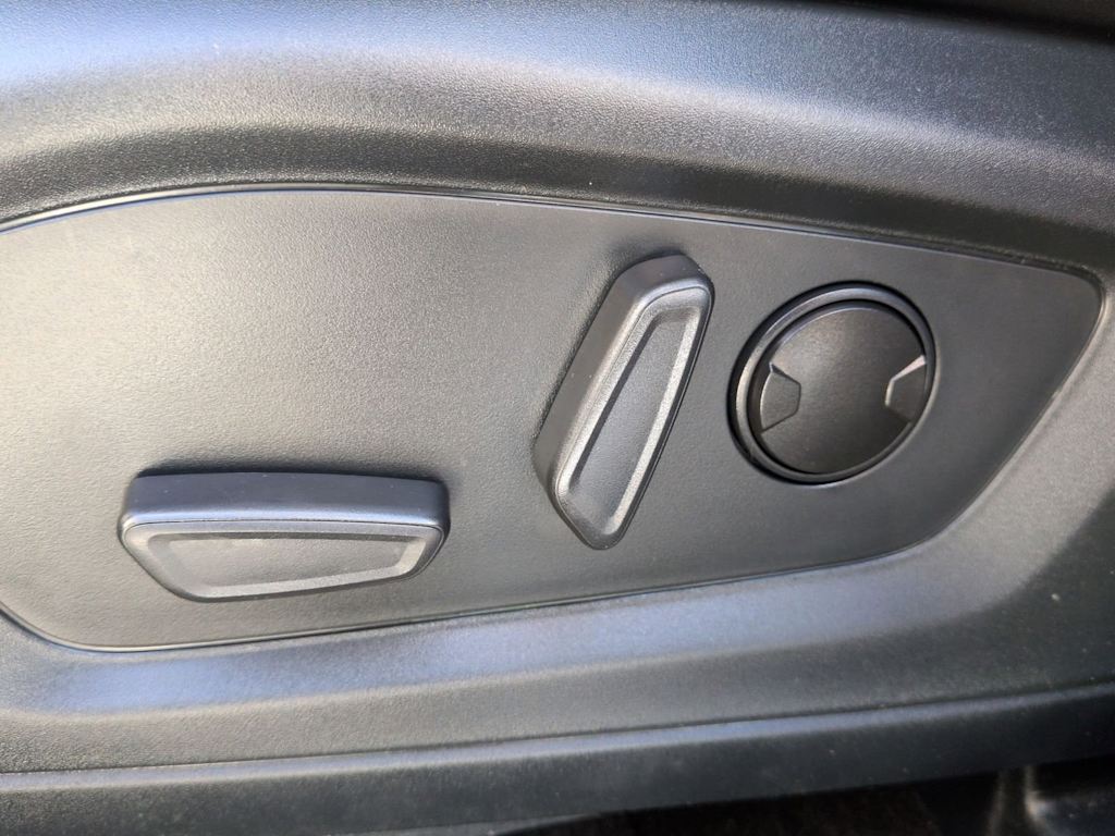 Thumbnail: 2023 Ford Explorer - 27