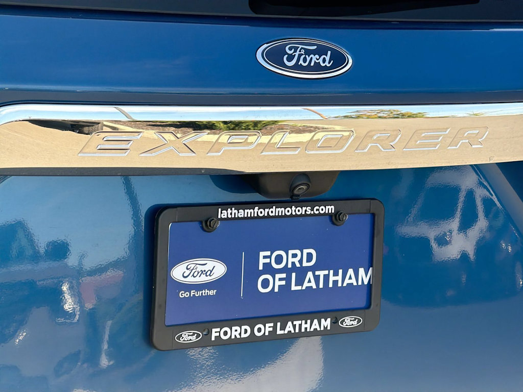 Thumbnail: 2021 Ford Explorer - 17