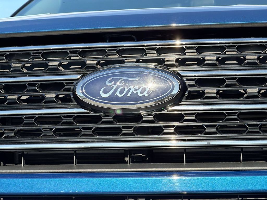Thumbnail: 2021 Ford Explorer - 7