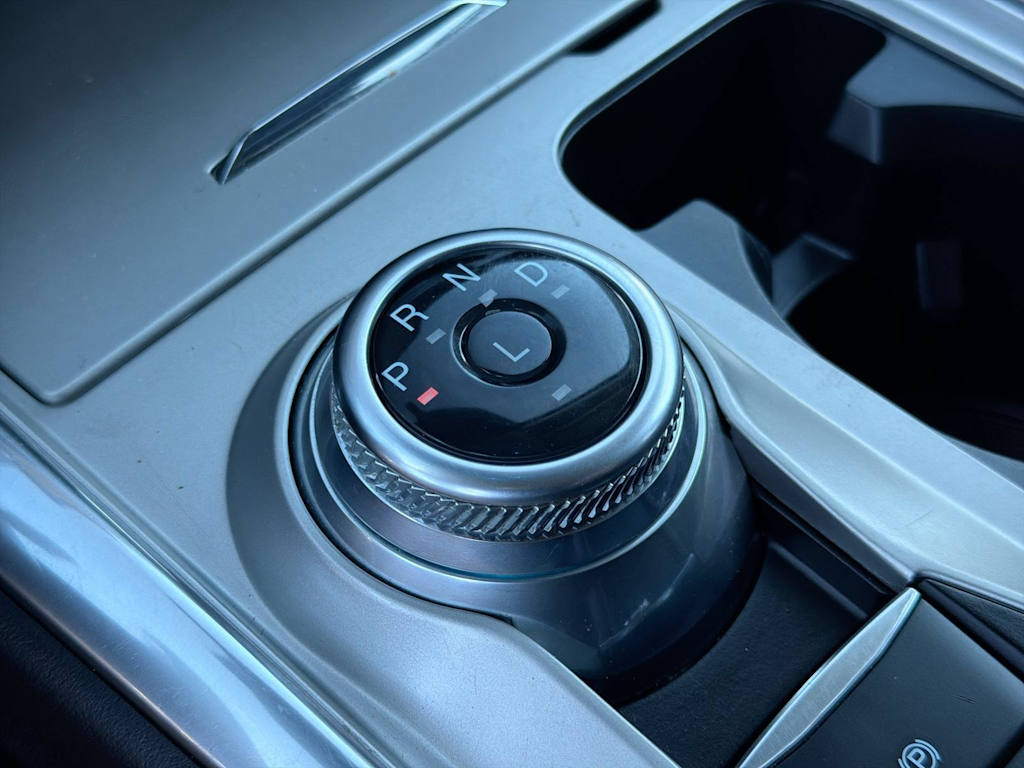 Thumbnail: 2021 Ford Explorer - 16