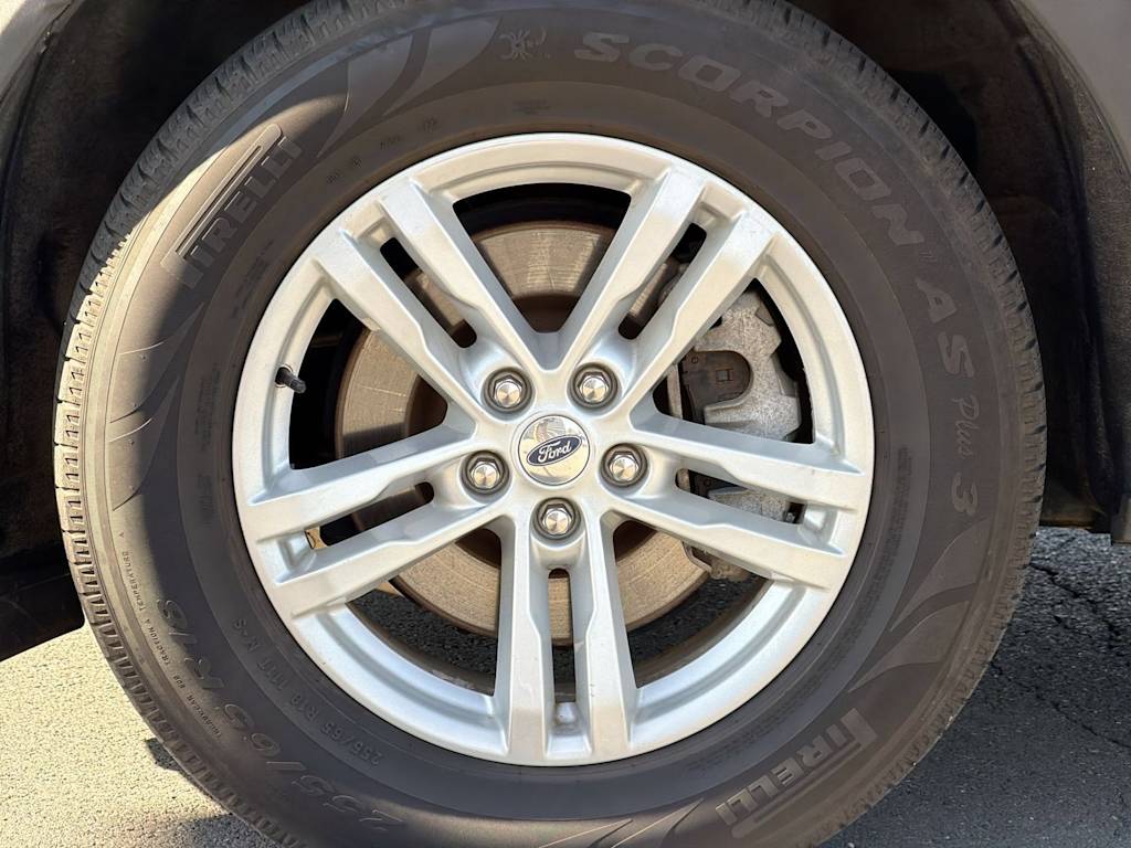 Thumbnail: 2021 Ford Explorer - 8