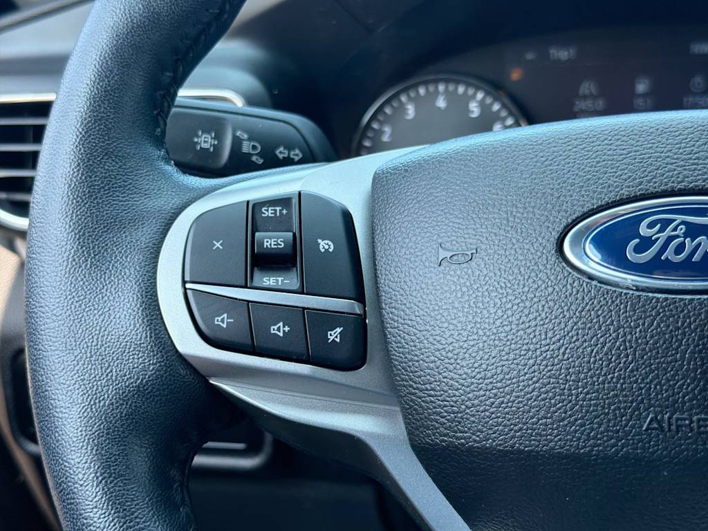 Thumbnail: 2023 Ford Explorer - 28