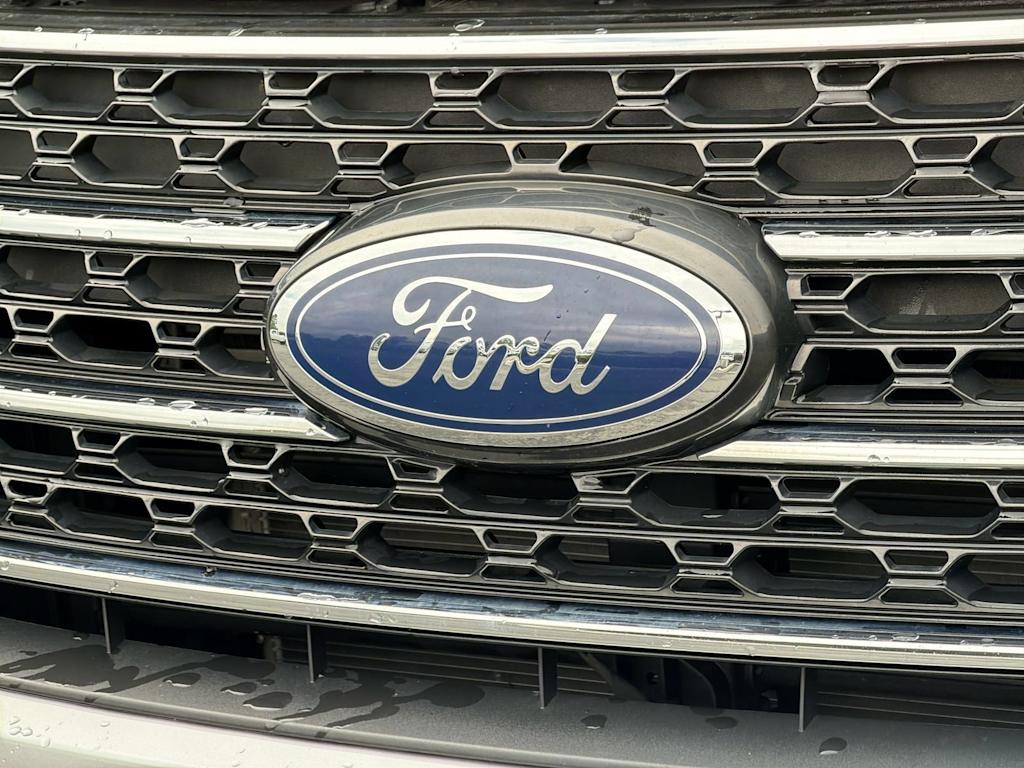 Thumbnail: 2022 Ford Explorer - 6