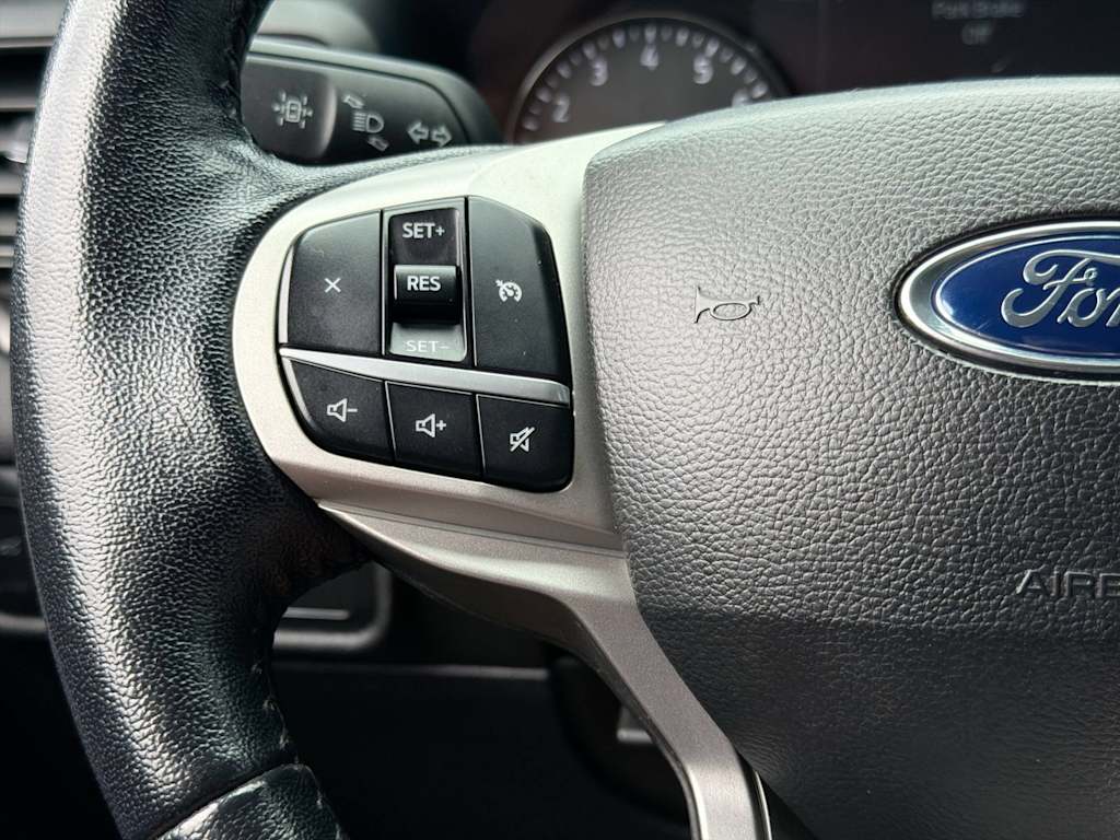 Thumbnail: 2022 Ford Explorer - 28