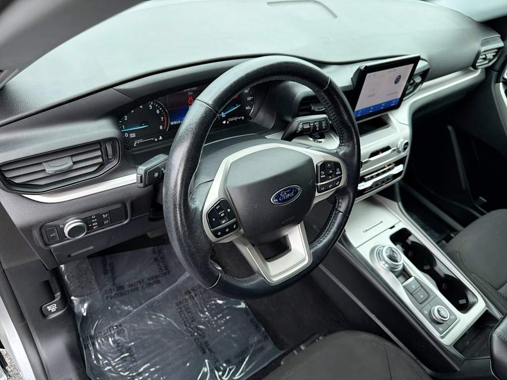 Thumbnail: 2022 Ford Explorer - 2