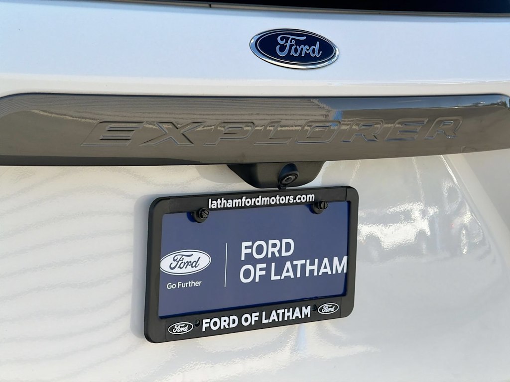 Thumbnail: 2022 Ford Explorer - 14