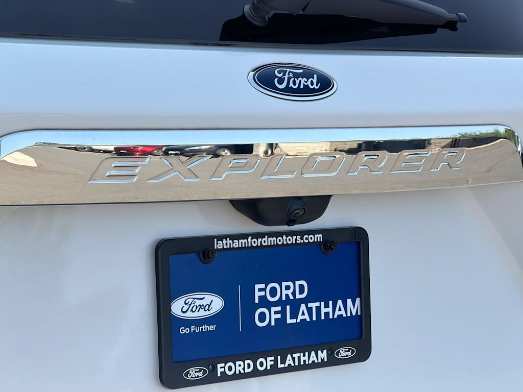 Thumbnail: 2022 Ford Explorer - 25