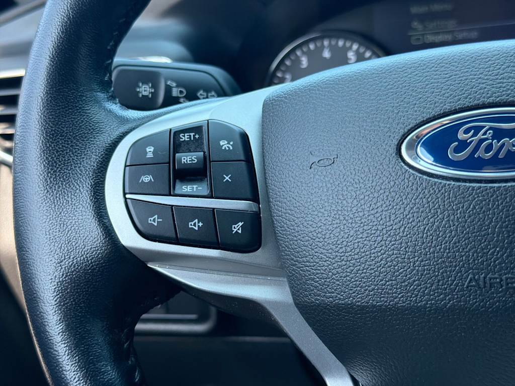 Thumbnail: 2022 Ford Explorer - 28