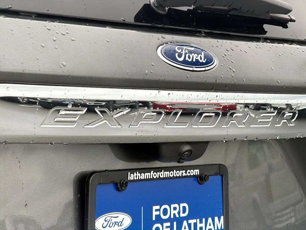 Thumbnail: 2020 Ford Explorer - 26