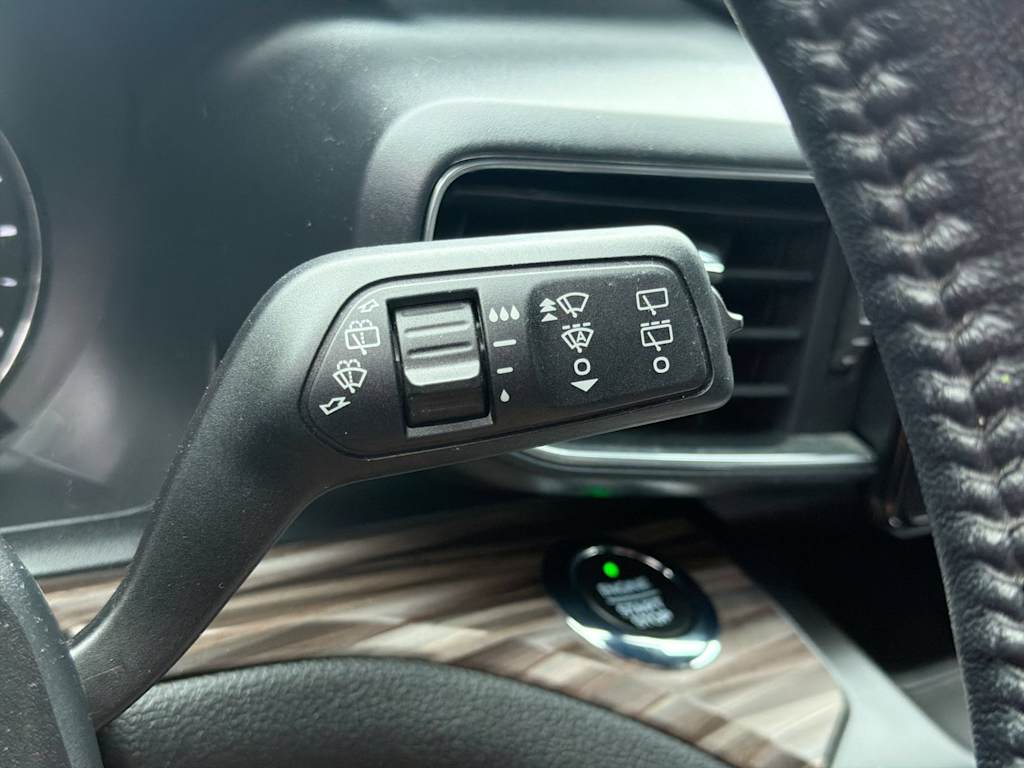 Thumbnail: 2020 Ford Explorer - 33