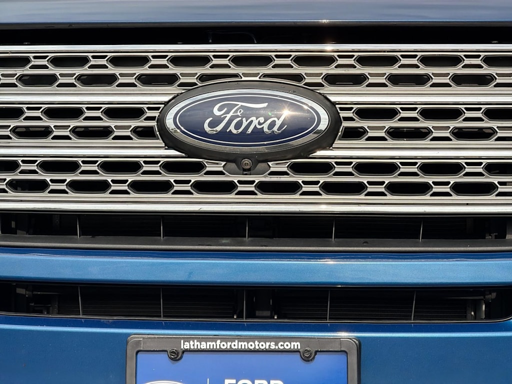 Thumbnail: 2020 Ford Explorer - 6