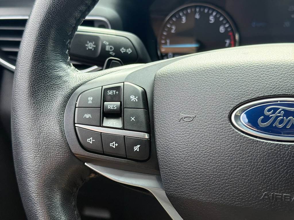 Thumbnail: 2020 Ford Explorer - 30