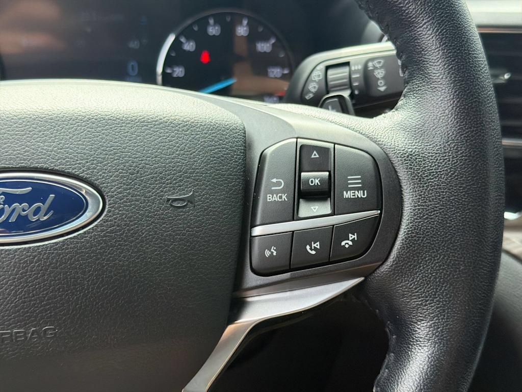 Thumbnail: 2020 Ford Explorer - 31