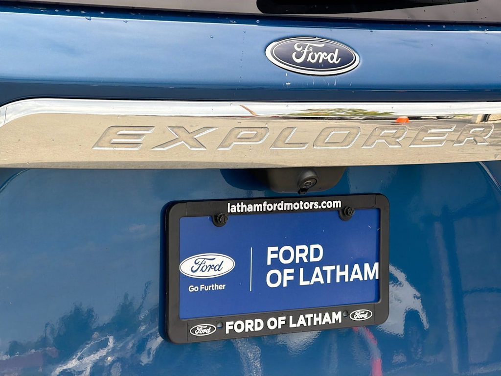 Thumbnail: 2020 Ford Explorer - 14