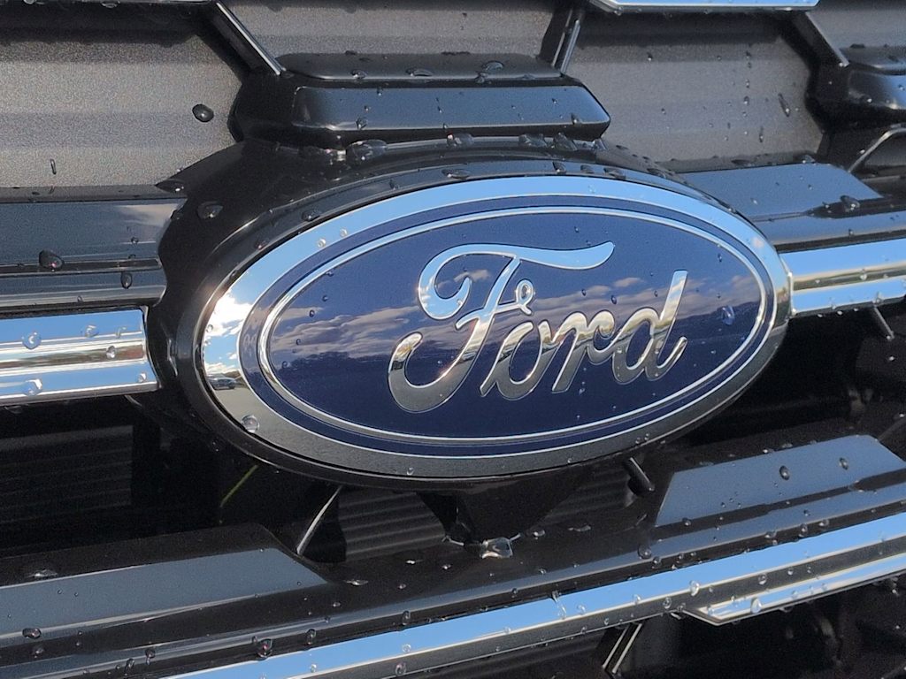Thumbnail: 2026 Ford Explorer - 6