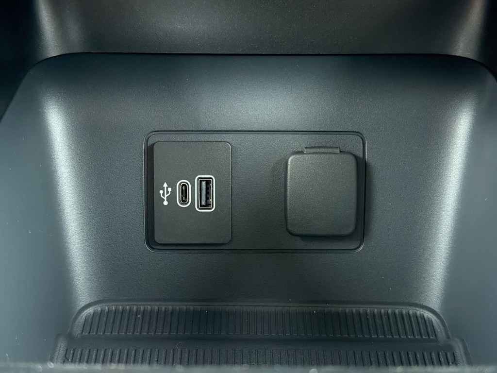 Thumbnail: 2026 Ford Explorer - 35