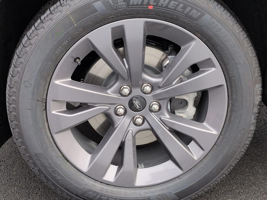 Thumbnail: 2026 Ford Explorer - 6