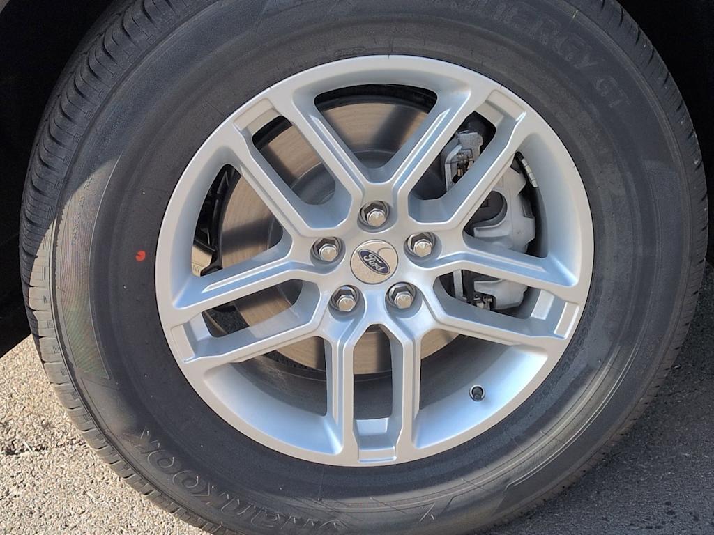 Thumbnail: 2026 Ford Explorer - 8