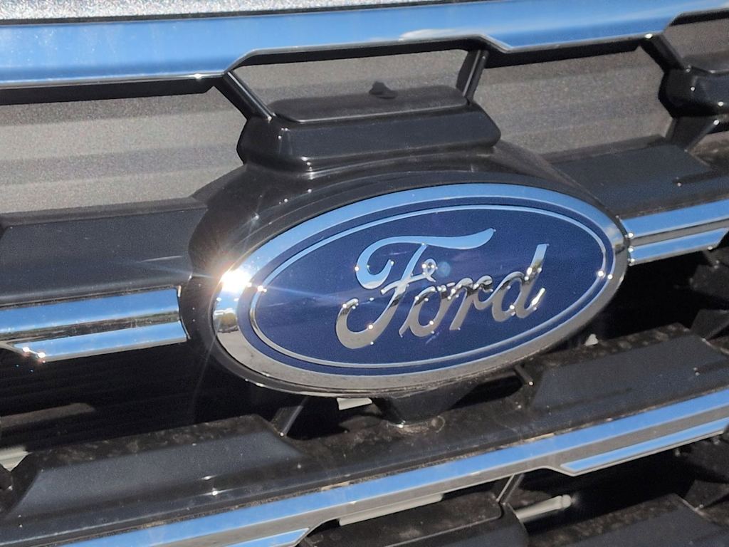 Thumbnail: 2026 Ford Explorer - 6